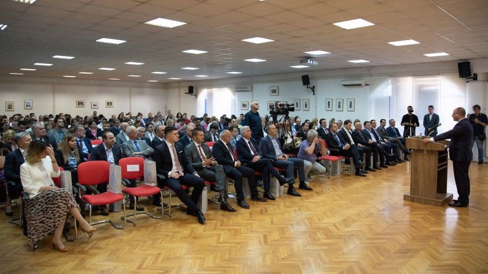 Promocija najboljih studenata najboljim poslodavcima Promocija najboljih studenata najboljim poslodavcima