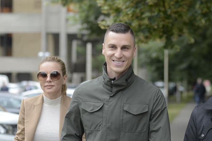 Ognjen Vranješ nasmijan stigao na suđenje protiv Karleuše Ognjen Vranješ nasmijan stigao na suđenje protiv Karleuše