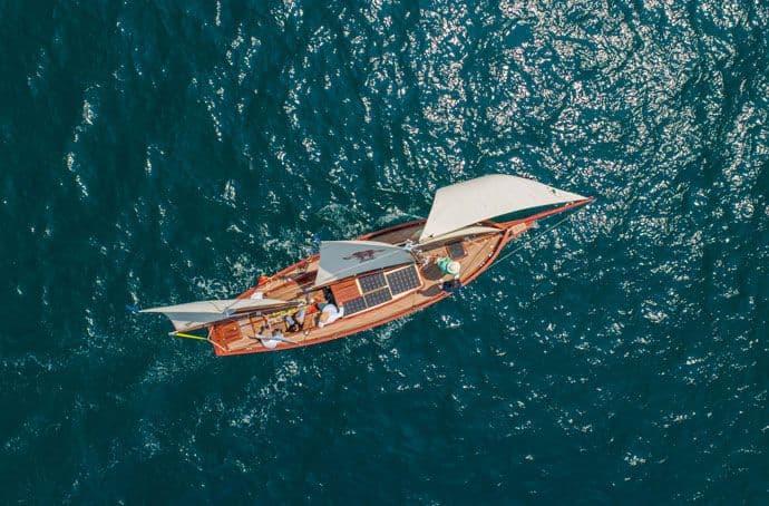 Prvi solarni jedrenjak zaplovio Bokom Prvi solarni jedrenjak zaplovio Bokom