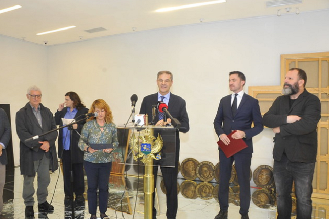 Otvorena izložba instalacija „Koraci“ italijanskog umjetnika Alfreda Pirija Otvorena izložba instalacija „Koraci“ italijanskog umjetnika Alfreda Pirija