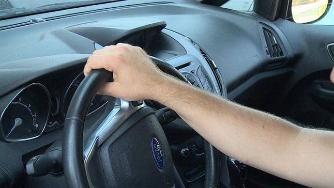 Da li muzika u kolima dekoncentriše ili opušta vozače? Da li muzika u kolima dekoncentriše ili opušta vozače?