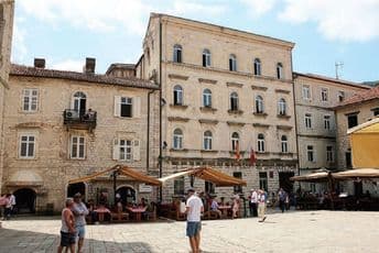 Kotor: Gradiće podzemni prolaz na rivi Kotor: Gradiće podzemni prolaz na rivi