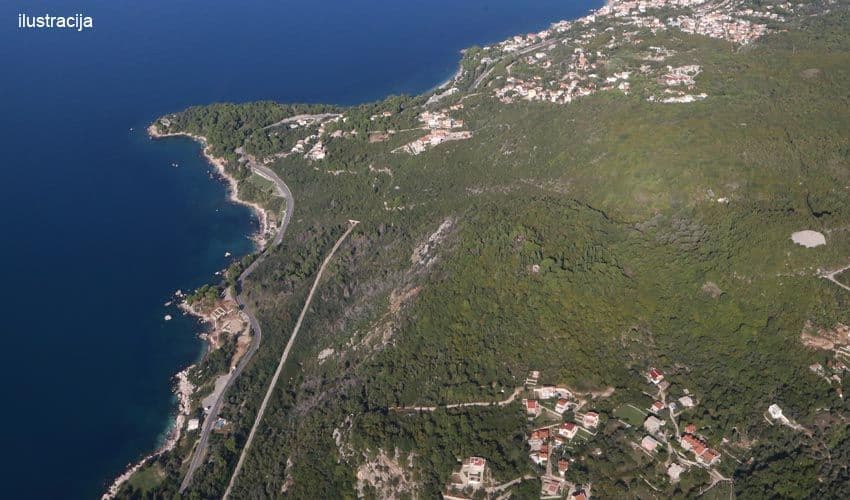 Na brdu Ratac: Vatrogasci spasili bosog Makedonca iz trnja Na brdu Ratac: Vatrogasci spasili bosog Makedonca iz trnja