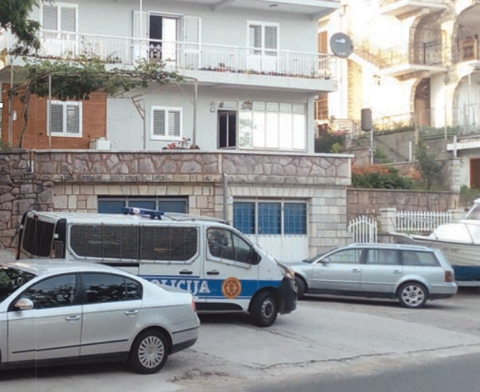 Crvena potjernica za Nikolom Ivovićem Šarović ubijen u dvorištu vile ,,Akacija hil“