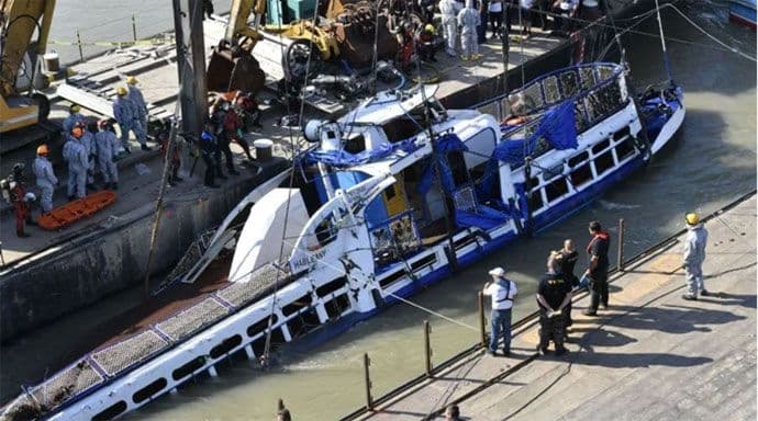 Budimpešta: Izvučen brod iz nesreće na Dunavu Budimpešta: Izvučen brod iz nesreće na Dunavu
