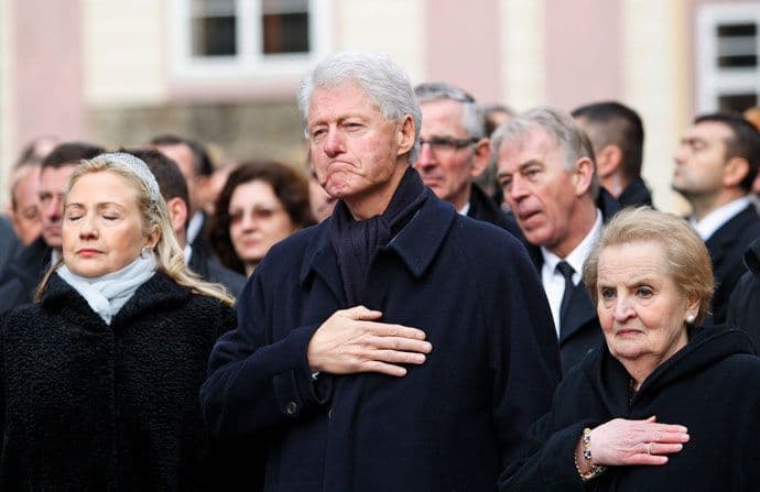 Klinton i Olbrajt dolaze na Kosovo PETR DAVID JOSEK/POOL