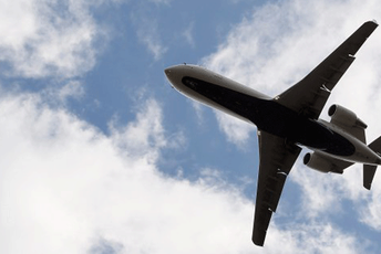 Avion iz Bolonje umjesto u Podgoricu, sletio u Dubrovnik Avion iz Bolonje umjesto u Podgoricu, sletio u Dubrovnik