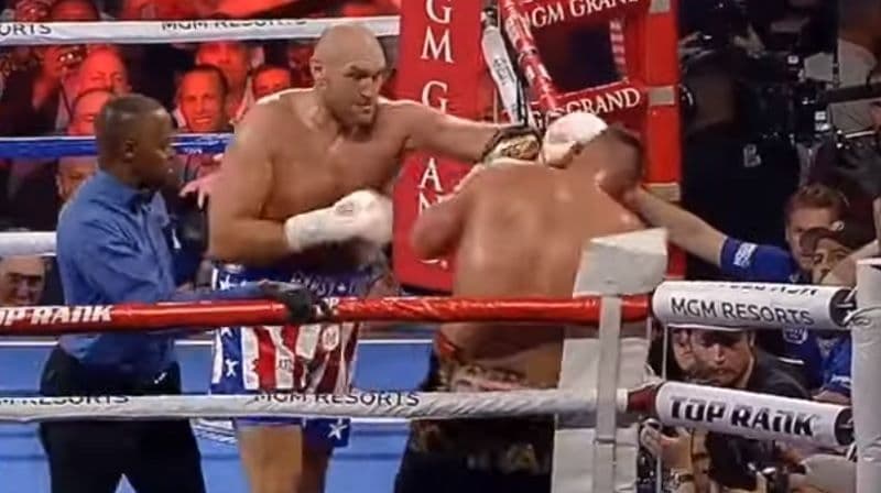 Fjuri nokautirao Švarca (VIDEO) Fjuri nokautirao Švarca (VIDEO)