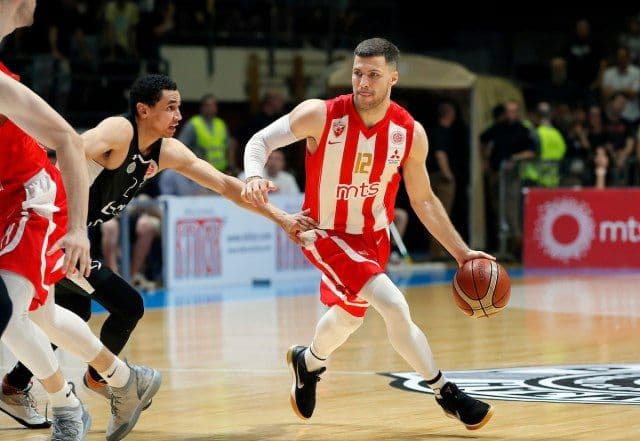 Zvezda u posljednjoj sekundi savladala Partizan i odbranila titulu Zvezda u posljednjoj sekundi savladala Partizan i odbranila titulu