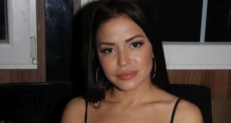 Pjevačica Aleksandra Mladenović završila u bolnici Pjevačica Aleksandra Mladenović završila u bolnici