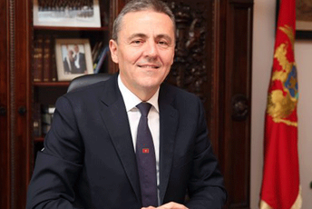 Žugić: Očekuje se pad kamata na kredite i depozite, provjeraju se dokumenta za odobrenje rada novoj banci Žugić: Očekuje se pad kamata na kredite i depozite, provjeraju se dokumenta za odobrenje rada novoj banci