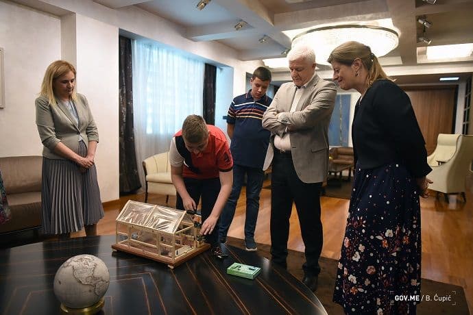 Marković: Vlada želi da obezbijedi talentovanim učenicima i nastavnicima priliku da razvijaju kreativnost i inovativnost Marković: Vlada želi da obezbijedi talentovanim učenicima i nastavnicima priliku da razvijaju kreativnost i inovativnost