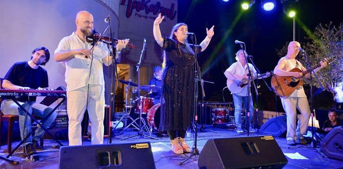 Mostar Sevdah Reunion otvorio koncertnu sezonu na terasi hotela Mogren Mostar Sevdah Reunion otvorio koncertnu sezonu na terasi hotela Mogren