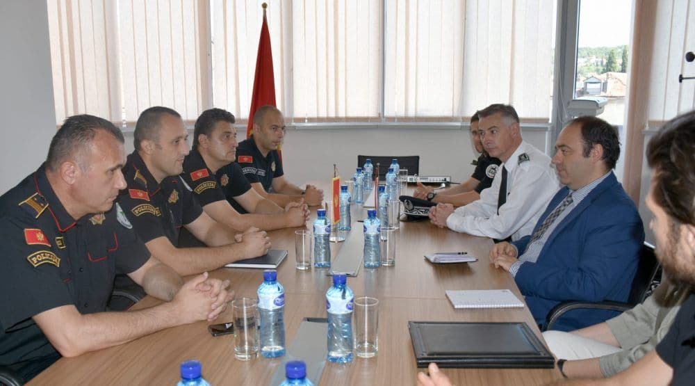 Francuska donirala CG graničnoj policiji dva sistema za noćno osmatranje Francuska donirala CG graničnoj policiji dva sistema za noćno osmatranje