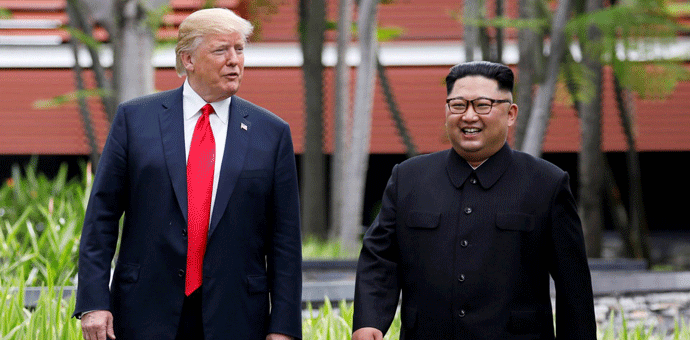 Kim primio Trampovo pismo, kaže da je "odlične sadržine" Foto: REUTERS/Jonathan Ernst