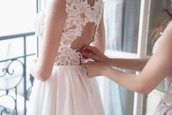 Mlada otkazala vjenčanje jer se mladoženja javno požalio zbog cijene vjenčanice Mlada otkazala vjenčanje jer se mladoženja javno požalio zbog cijene vjenčanice