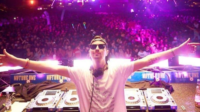 Robin Šulc priredio specijalan nastup za fanove Šalkea www.morgenpost.de