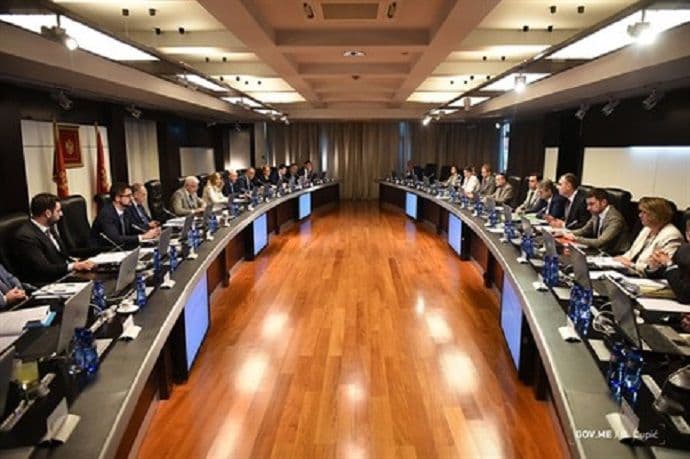 Uloženo više od 750 miliona eura u 552 projekta Uloženo više od 750 miliona eura u 552 projekta