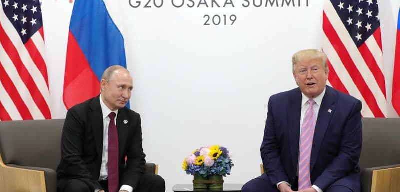 Sastanak Trampa i Putina: Našalili se oko miješanja u izbore Sastanak Trampa i Putina: Našalili se oko miješanja u izbore