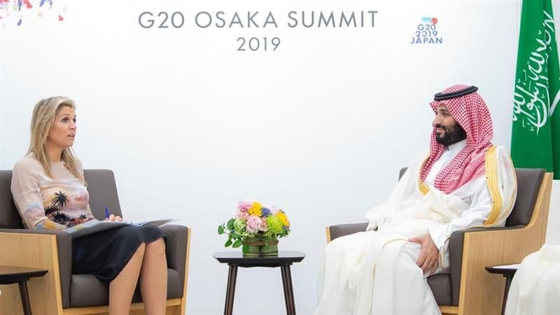 Holandska kraljica na meti kritika zbog susreta sa saudijskim princom Holandska kraljica & saudijski princ