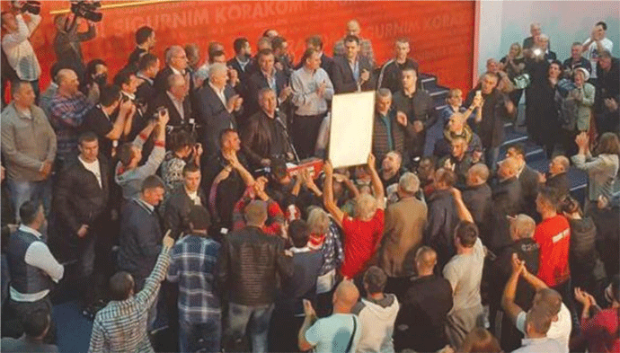 DPS se ozbiljno priprema, opozicija tapka u mjestu DPS se ozbiljno priprema, opozicija tapka u mjestu