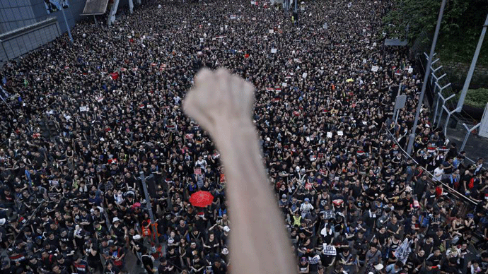 Protesti u Hongkongu eskalirali Protesti u Hongkongu eskalirali