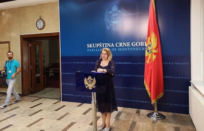 Bošnjak: Osjećam se poniženo što Bulatović nije sahranjen uz sve državne počasti Bošnjak: Osjećam se poniženo što Bulatović nije sahranjen uz sve državne počasti