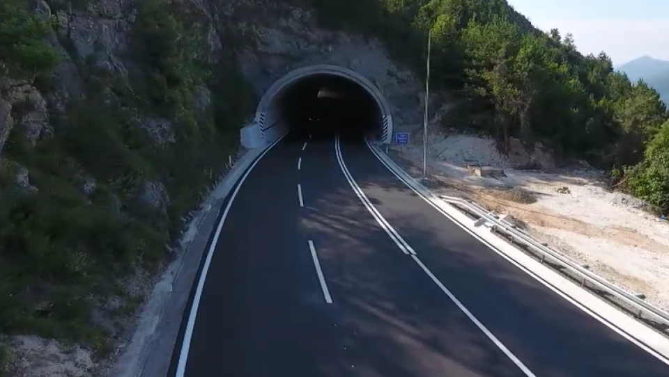 Treći udes od jutros na putu Cetinje-Budva: Oboren motociklista put cetinje budva