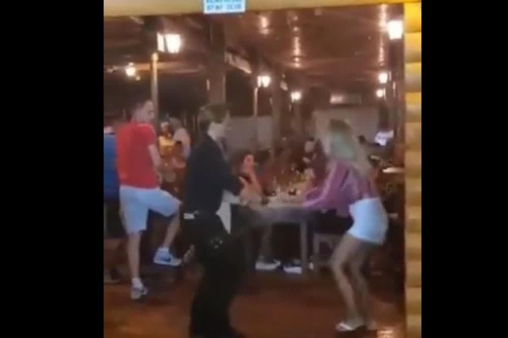 (VIDEO) Džoni Dep se provodi uz Zlatiborske zore ? (VIDEO) Džoni Dep se provodi uz Zlatiborske zore ?