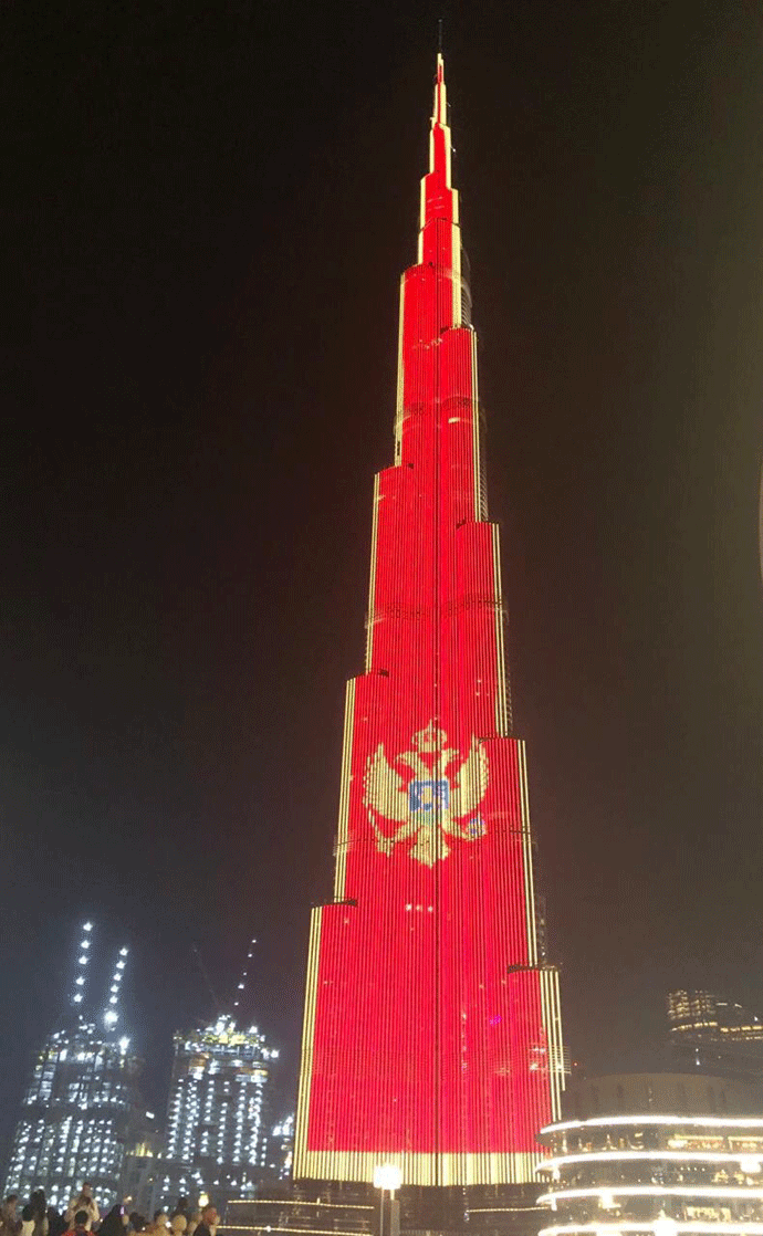 Burdž Kalifa u bojama crnogorske zastave (VIDEO) Burdž Kalifa u bojama crnogorske zastave (VIDEO)