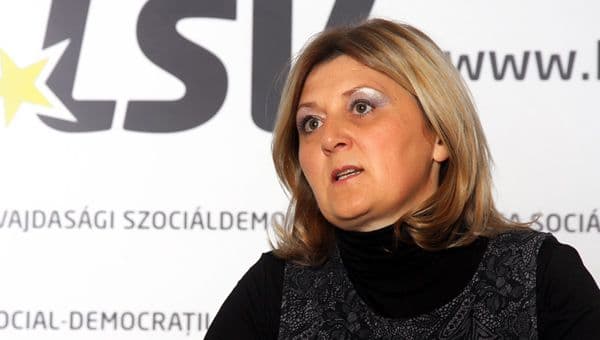 Poslaničko pitanje u Skupštini Srbije o Crnogorskom jeziku u Vrbasu Poslaničko pitanje u Skupštini Srbije o Crnogorskom jeziku u Vrbasu