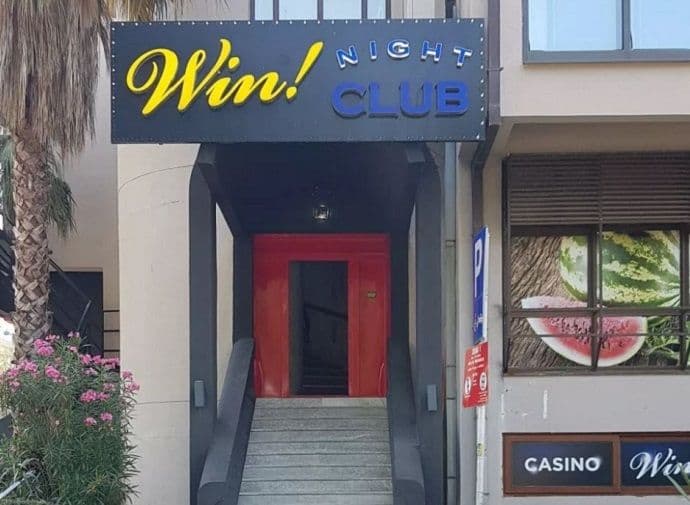 Pucnjava i tuča u tivatskoj diskoteci, dvoje povrijeđenih Pucnjava i tuča u tivatskoj diskoteci, dvoje povrijeđenih