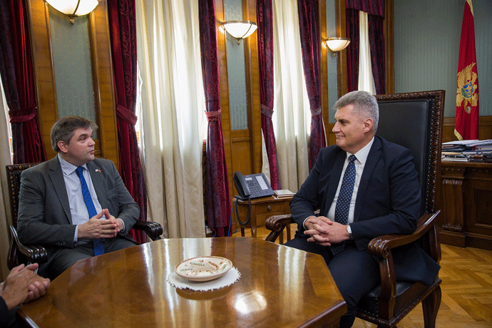 Brajović: Ne zaboravite svoje korijene i poštujte državu u kojoj živite Brajović: Ne zaboravite svoje korijene i poštujte državu u kojoj živite