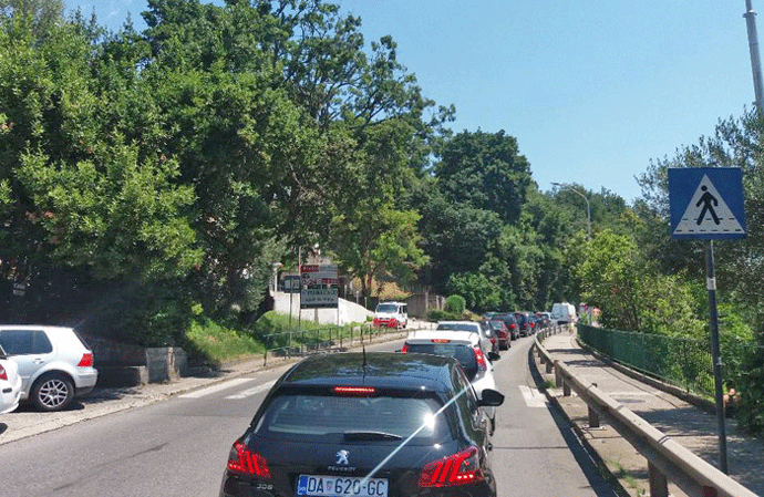 Saobraćajne kolone i ovog ljeta duž cijelog primorja Saobraćajne kolone i ovog ljeta duž cijelog primorja