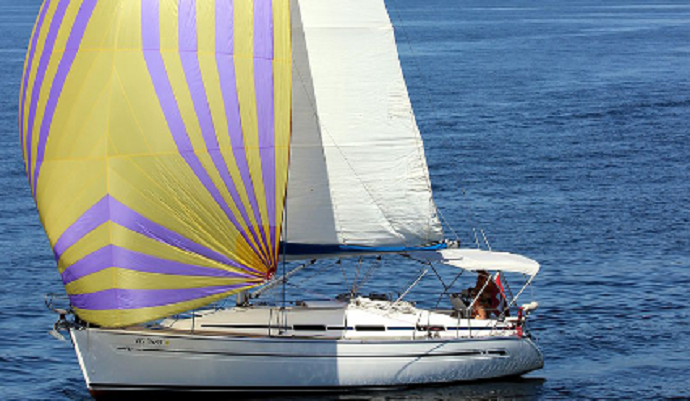 Žena pala sa jedrilice pod propeler Žena pala sa jedrilice pod propeler