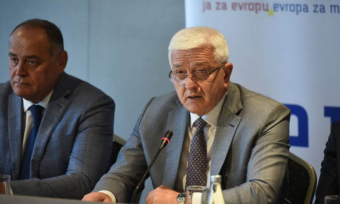 NVO ne dolaze na sastanke, pa onda u medijima kritikuju Vladu NVO ne dolaze na sastanke, pa onda u medijima kritikuju Vladu