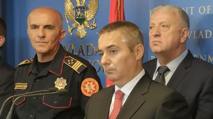 Crna Gora nikada nije zasnivala svoje istorijsko trajanje na kultu Nemanjića i Svetosavlja Crna Gora nikada nije zasnivala svoje istorijsko trajanje na kultu Nemanjića i Svetosavlja