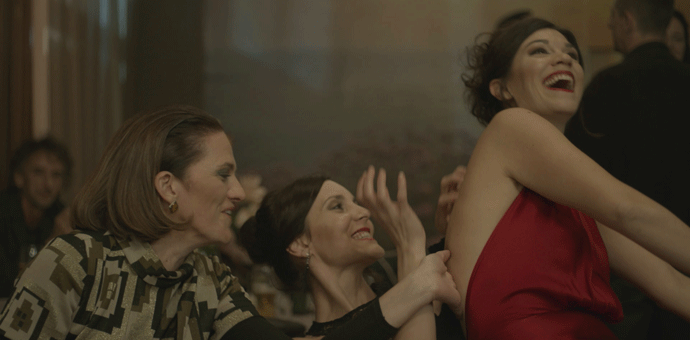 Specijalno priznanje žirija za seriju „Grudi“ u Seulu Specijalno priznanje žirija za seriju „Grudi“ u Seulu