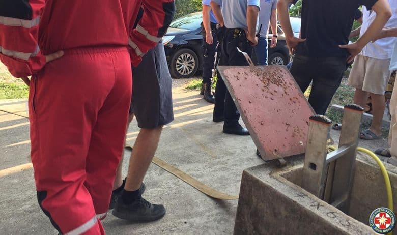 Brat i sestra se otrovali plinom Brat i sestra se otrovali plinom