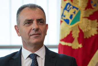 Sindikat doktora medicine traži da Hrapović podnese ostavku iz moralnih razloga Sindikat doktora medicine traži da Hrapović podnese ostavku iz moralnih razloga