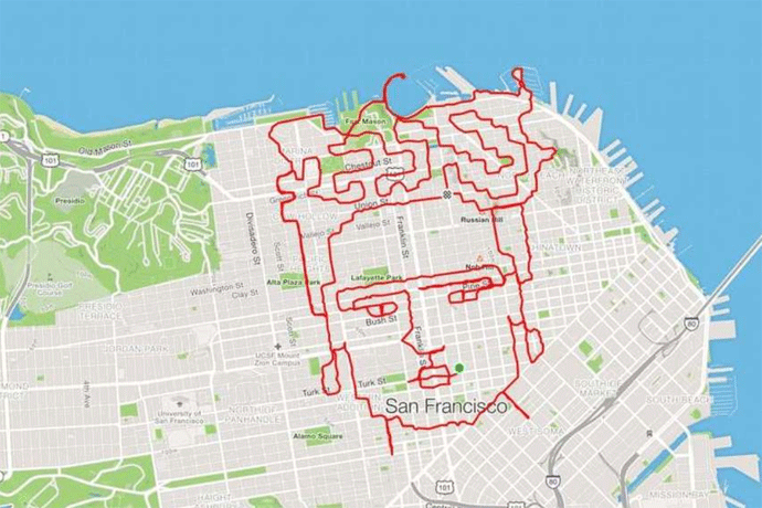 Amerikanac od ruta za trčanje pravi crteže na mapi grada Amerikanac od ruta za trčanje pravi crteže na mapi grada