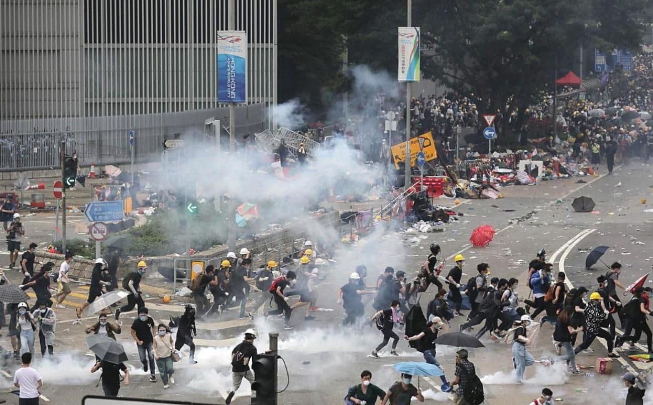 Sukob policije i demonstranata u Hongkongu Sukob policije i demonstranata u Hongkongu