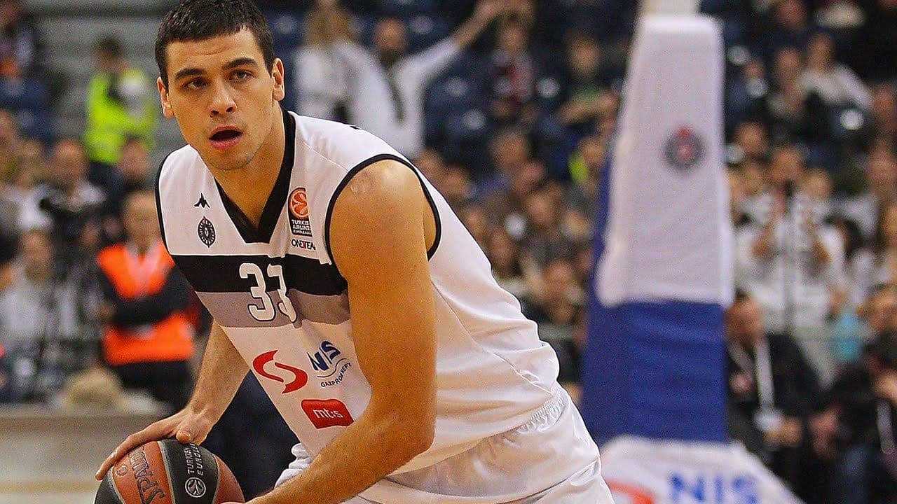 Bivši košarkaš Partizana pretučen na ulici Bivši košarkaš Partizana pretučen na ulici