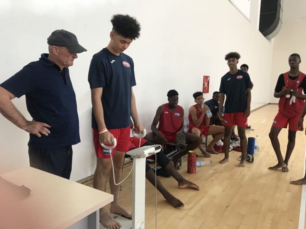 Profesori Fakulteta za sport realizovali antropometrijsko mjerenje Britanaca Profesori Fakulteta za sport realizovali antropometrijsko mjerenje Britanaca