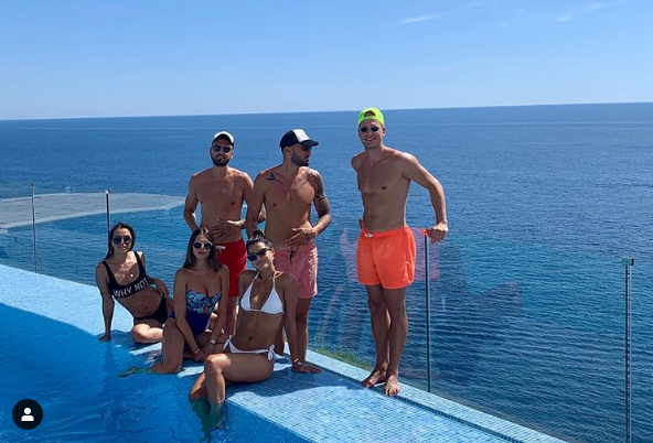 Pjevači, glumci, košarkaši se provodili u rizortu na Crnogorskom primorju Instagram