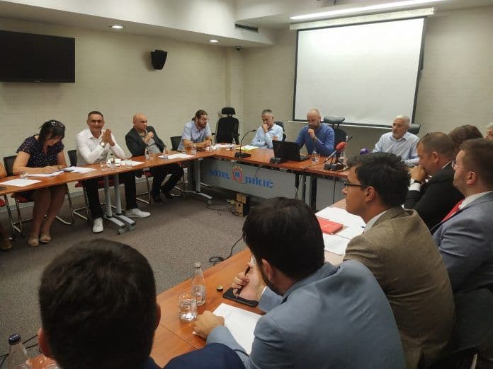 Kad opozicija pukne od jedinstva Kad opozicija pukne od jedinstva