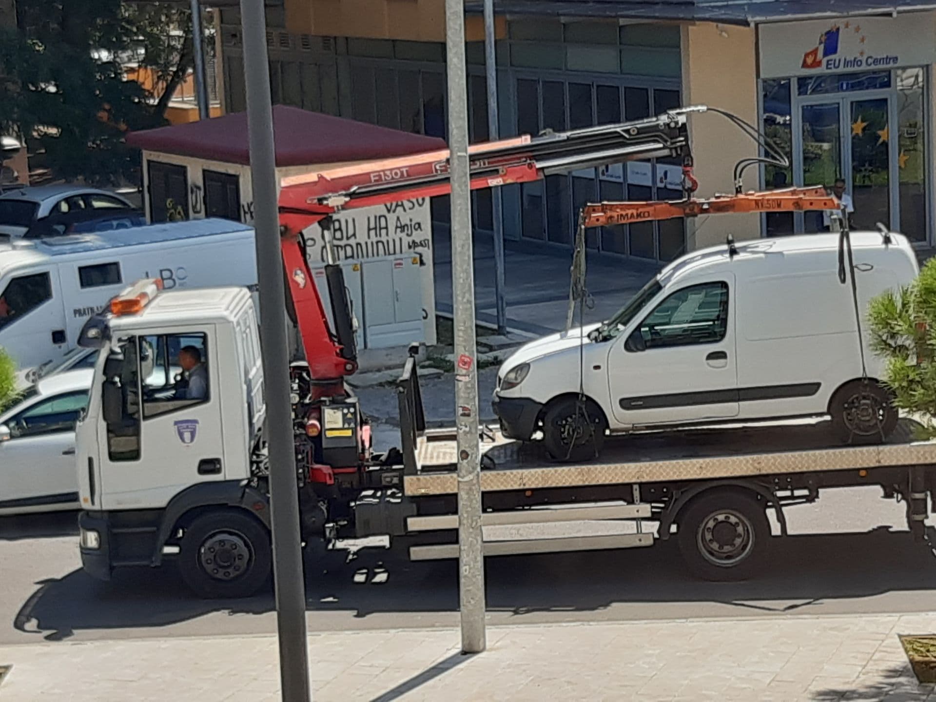 "Pauk" u akciji kod stadiona Budućnosti (FOTO) "Pauk" u akciji