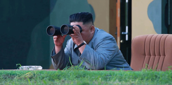 Kim Džong Un nadgledao i vodio probno ispaljivanje raketa Foto: KCNA/via REUTERS