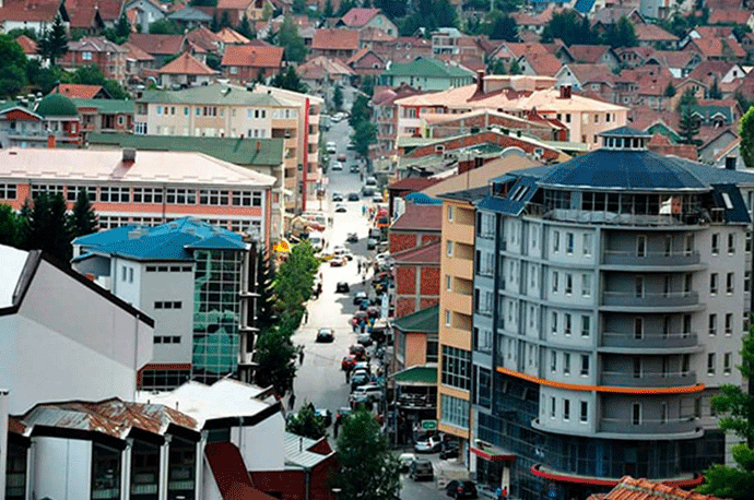 U jedan prizor stale su dvije krajnosti (FOTO) U jedan prizor stale su dvije krajnosti (FOTO)