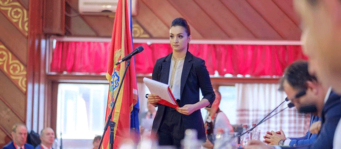 Lipovina: Država koja okreće leđa mladima gledaće u njihova leđa po bijelom svijetu Lipovina: Država koja okreće leđa mladima gledaće u njihova leđa po bijelom svijetu